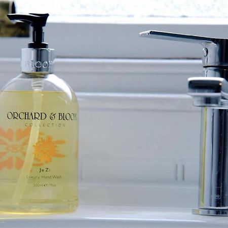 Oyo Inverour Guest House Gairlochy エクステリア 写真
