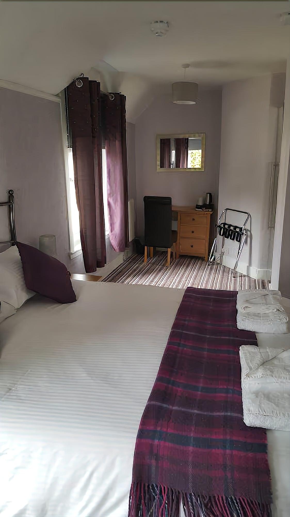 Oyo Inverour Guest House Gairlochy エクステリア 写真