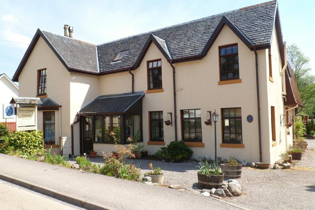 Oyo Inverour Guest House Gairlochy エクステリア 写真