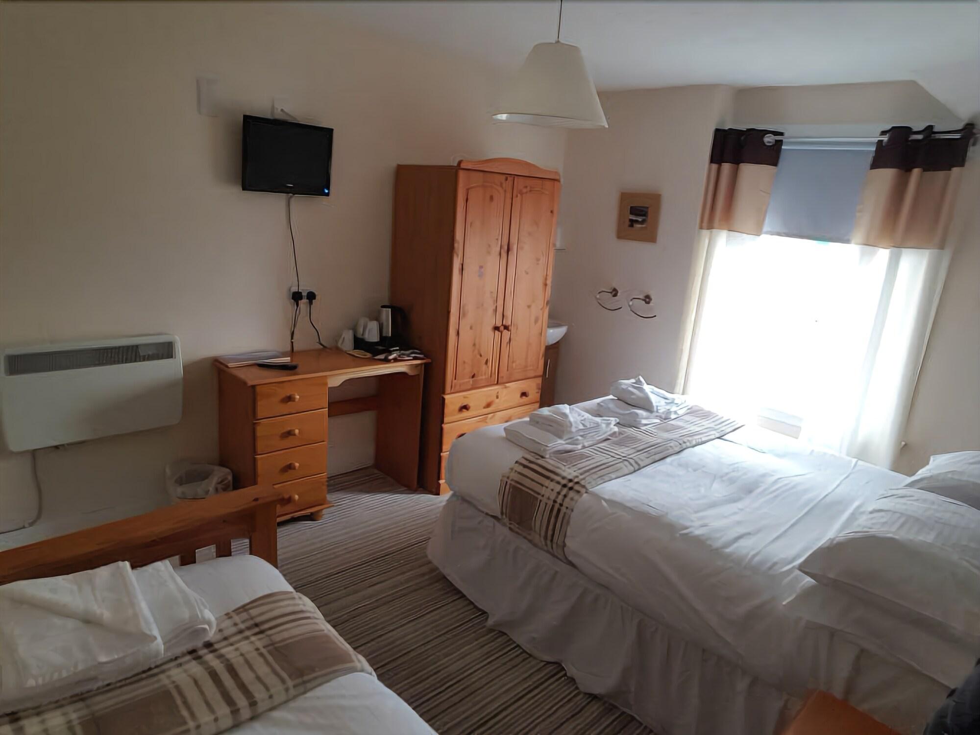 Oyo Inverour Guest House Gairlochy エクステリア 写真