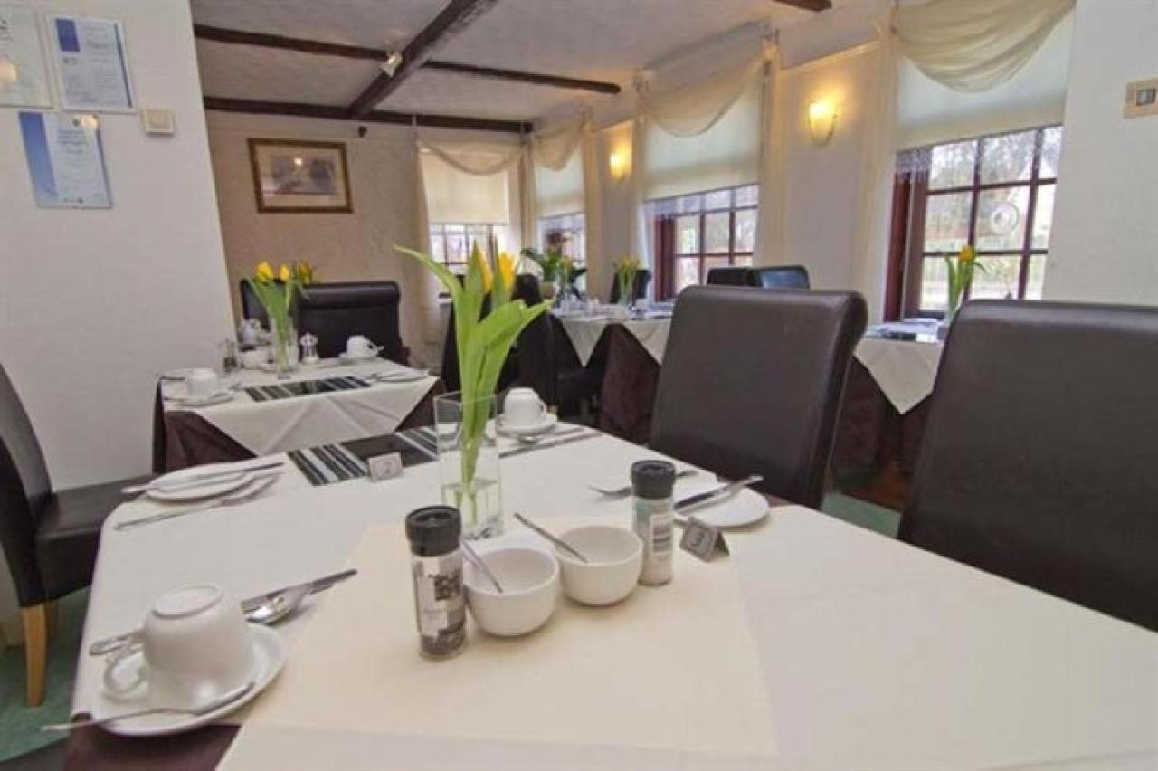 Oyo Inverour Guest House Gairlochy エクステリア 写真